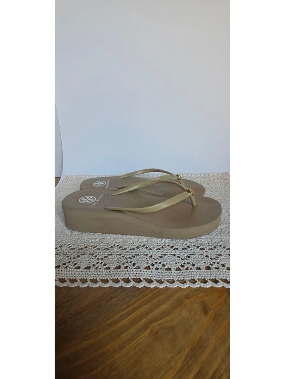 Tory Burch Beige Gold Logo Platform Wedge Flip Flop Sandals Size Unknown